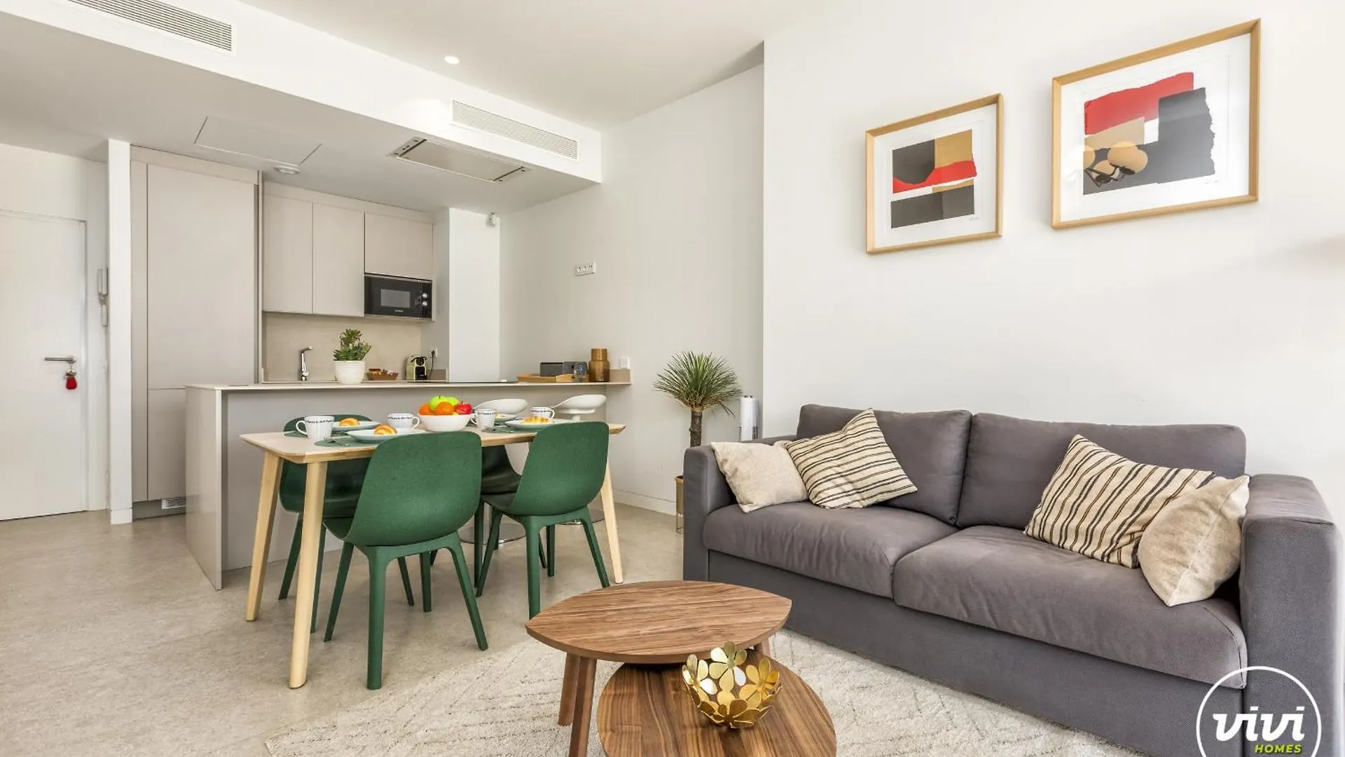 Vivi Homes - Galatea Pool, Gym, Sauna & Beach Torremolinos 0*,  España